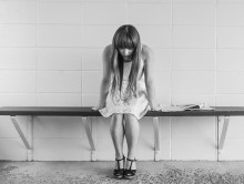 worried-girl-413690_1920